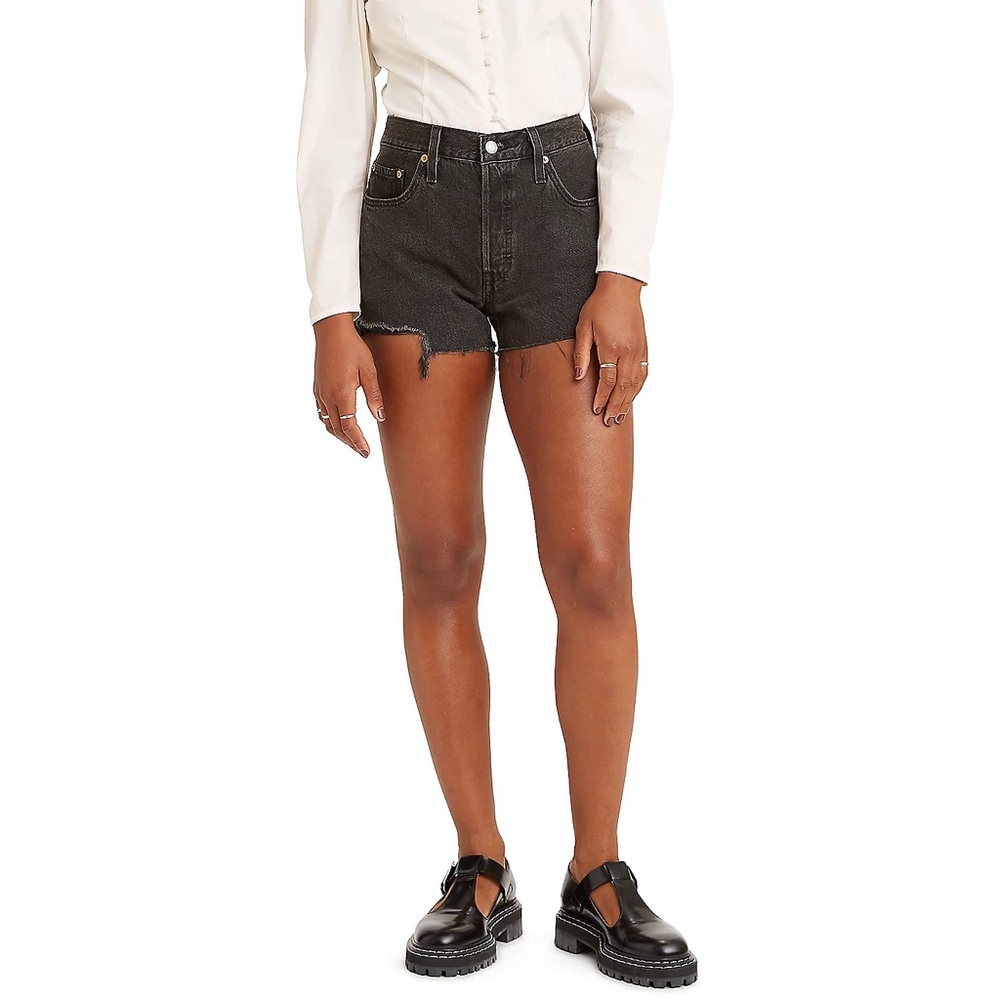 Levi's Women's 501 Original High Rise Shorts 2.5 In - Black Distressed Size 29 - Picture 3 of 12